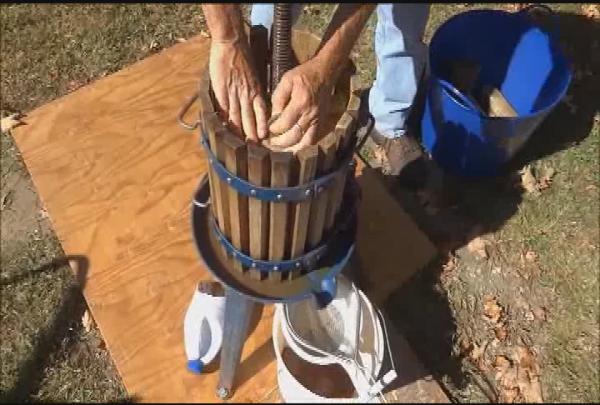 Thumbnail image for Making Apple Cider in New Hampshire with Robert Frost's 'After Apple Picking'